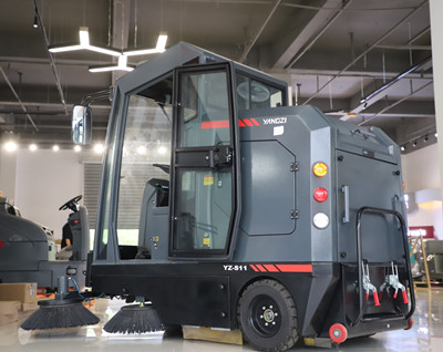 電動掃地機(jī) 電動掃地機(jī)