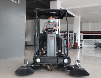 駕駛式掃地機(jī) 駕駛式掃地機(jī)
