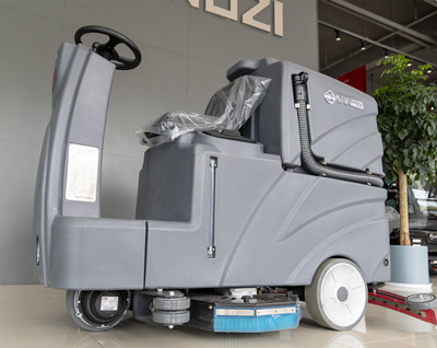 駕駛式洗地機(jī) 駕駛式洗地機(jī)